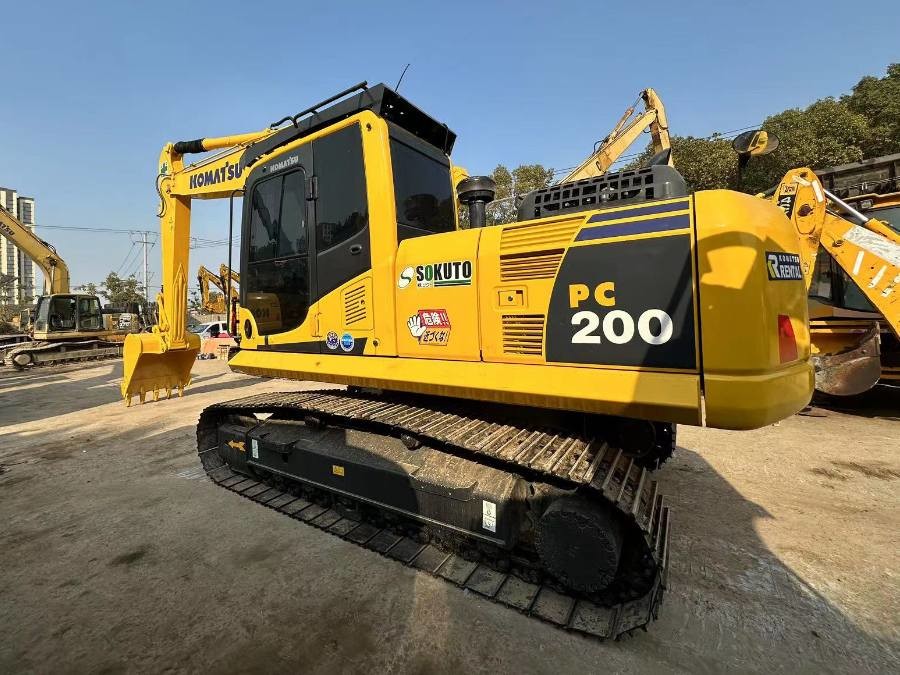 জাপান বিক্রয়ের জন্য ব্যবহৃত Komatsu Excavator দ্বিতীয় হাত PC200-8 Jindongyu যন্ত্রপাতি
