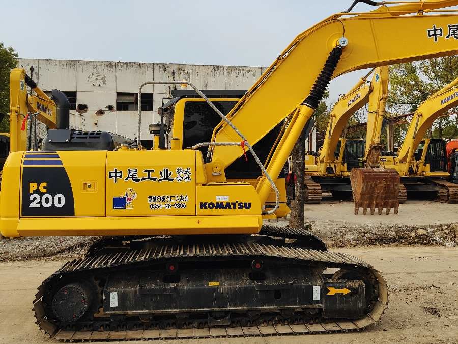 জাপান বিক্রয়ের জন্য ব্যবহৃত Komatsu Excavator দ্বিতীয় হাত PC200-8 Jindongyu যন্ত্রপাতি
