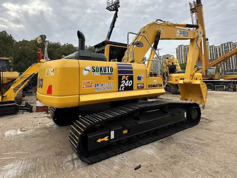 জাপান বিক্রয়ের জন্য ব্যবহৃত Komatsu Excavator দ্বিতীয় হাত PC240-8 Jindongyu যন্ত্রপাতি