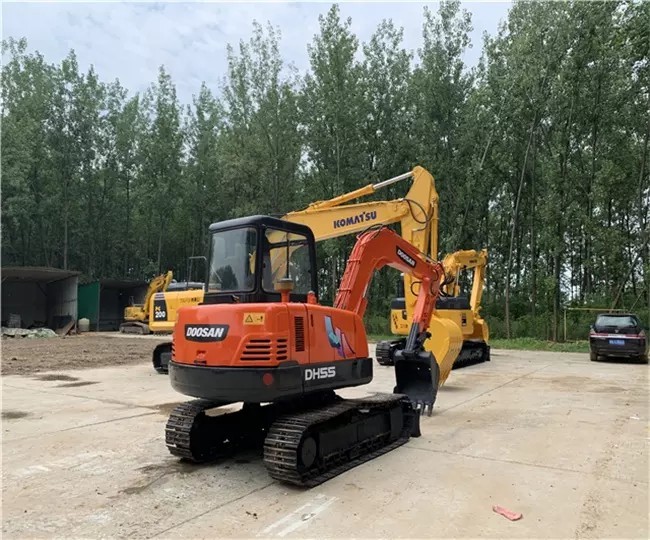 কোরিয়া ব্যবহৃত Doosan Excavator বিক্রয়ের জন্য দ্বিতীয় হাত DH55 Jindongyu যন্ত্রপাতি