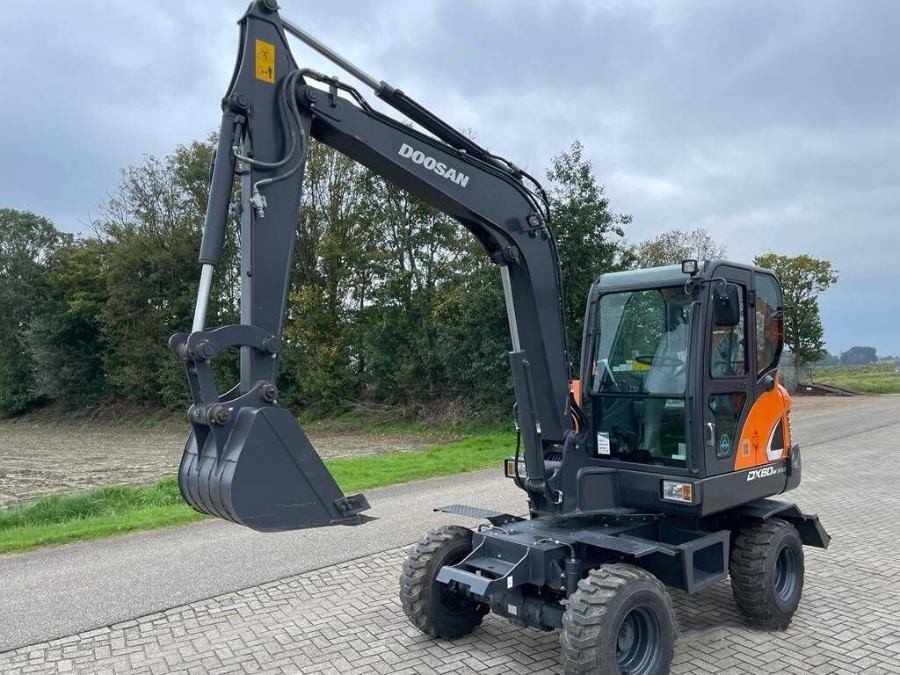 কোরিয়া ব্যবহৃত Doosan Excavator বিক্রয়ের জন্য সেকেন্ড হ্যান্ড DX60W Jindongyu যন্ত্রপাতি