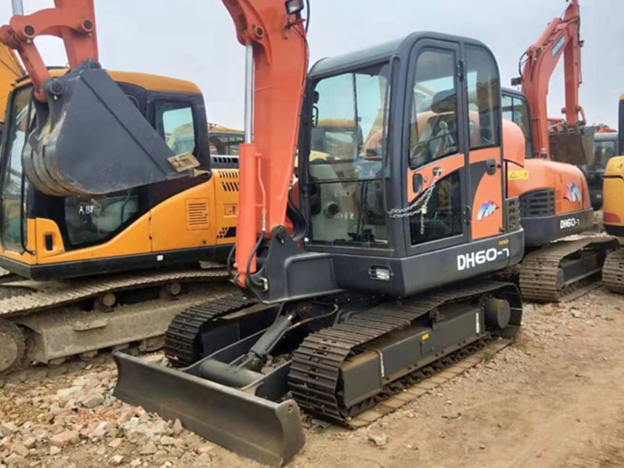 কোরিয়া ব্যবহৃত Doosan Excavator বিক্রয়ের জন্য দ্বিতীয় হাত DH60-7 Jindongyu যন্ত্রপাতি