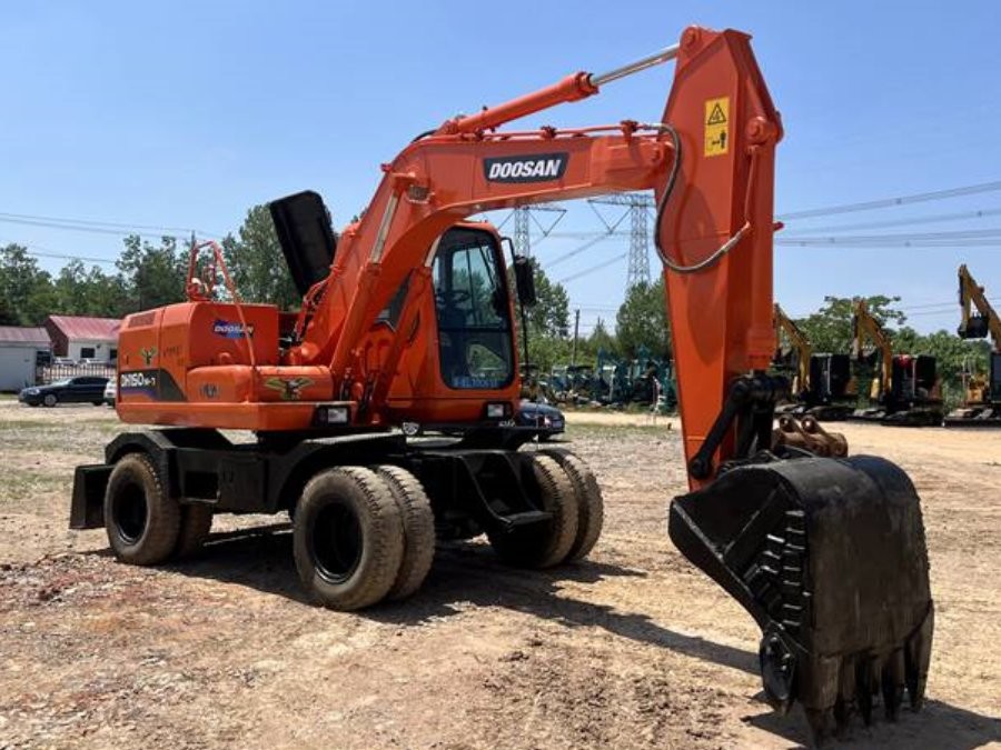কোরিয়া ব্যবহৃত Doosan Excavator বিক্রয়ের জন্য দ্বিতীয় হাত DH150W Jindongyu যন্ত্রপাতি