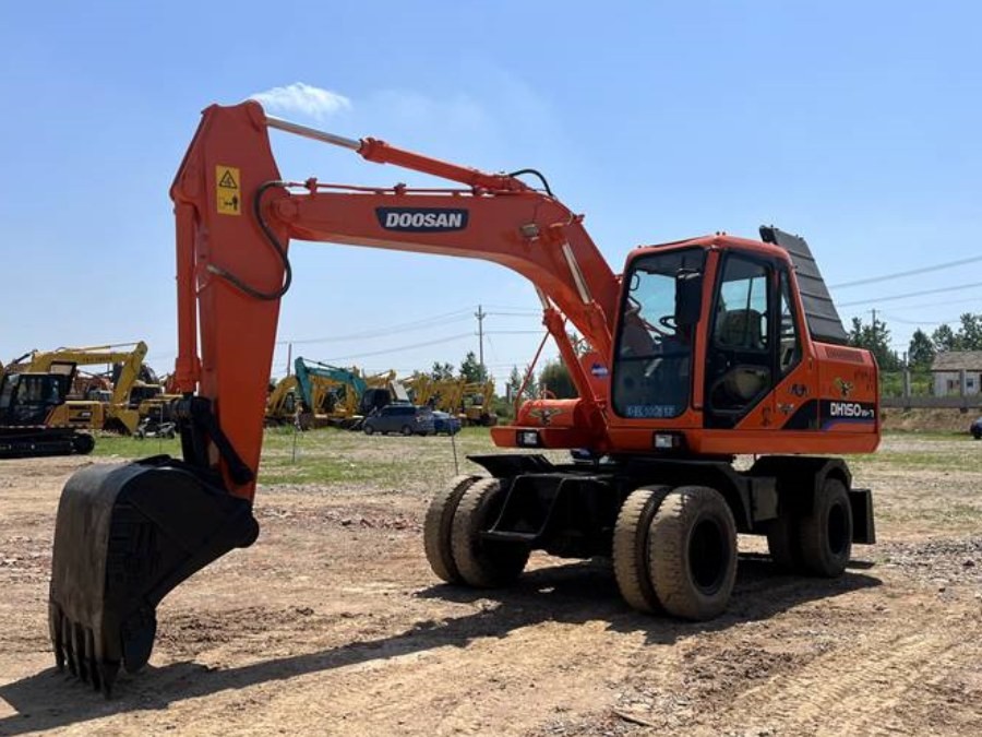 কোরিয়া ব্যবহৃত Doosan Excavator বিক্রয়ের জন্য দ্বিতীয় হাত DH150W Jindongyu যন্ত্রপাতি