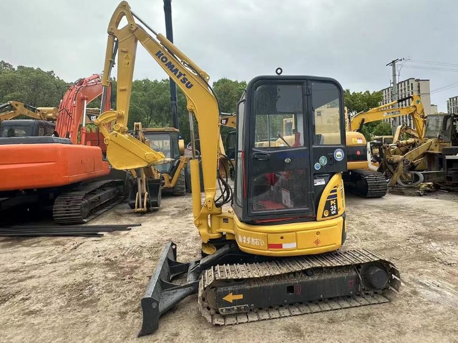জাপান বিক্রয়ের জন্য ব্যবহৃত Komatsu Excavator দ্বিতীয় হাত PC35 Jindongyu যন্ত্রপাতি