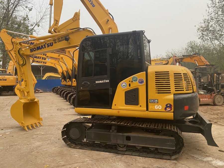 জাপান বিক্রির জন্য ব্যবহৃত Komatsu Excavator দ্বিতীয় হাত PC60 Jindongyu যন্ত্রপাতি